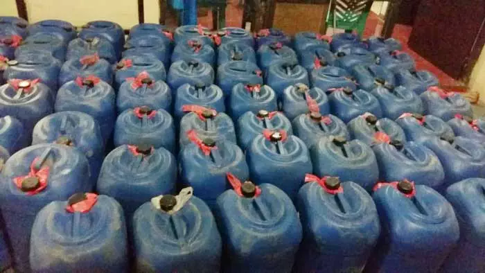Ribuan liter sopi yang disita polisi di km inti mulia
