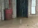Banjir yang meluap masuk dirumah warga Desa Rotnama MBD