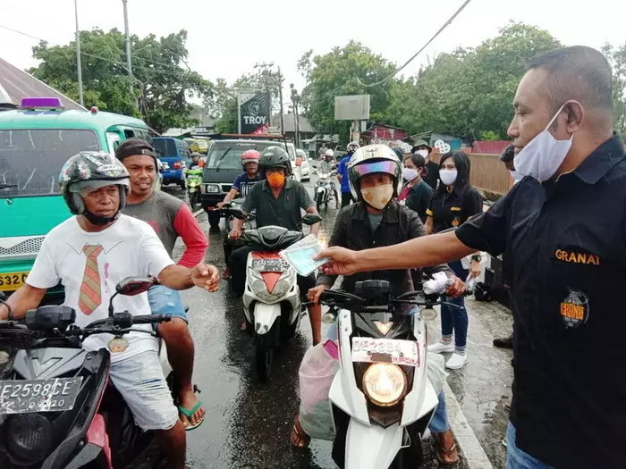 GRANAT Malra Gandeng AMGPM Bagi Ratusan Masker Buat Rakyat Media Tual